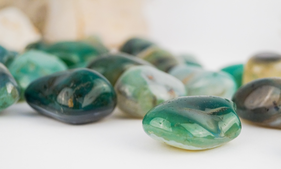 Der grüne Achat – der Kristall für Wachstum & Naturverbundenheit